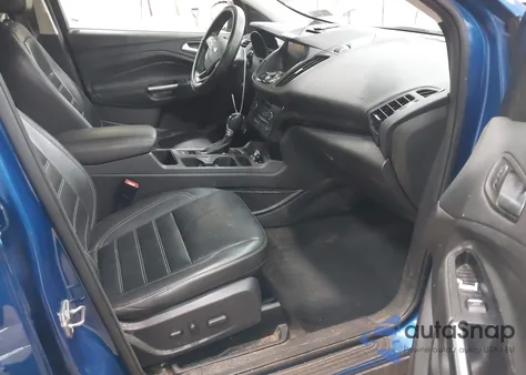 2017 Ford Escape Titanium z USA, uszkodzony, nr VIN 1FMCU9J90HUF10075